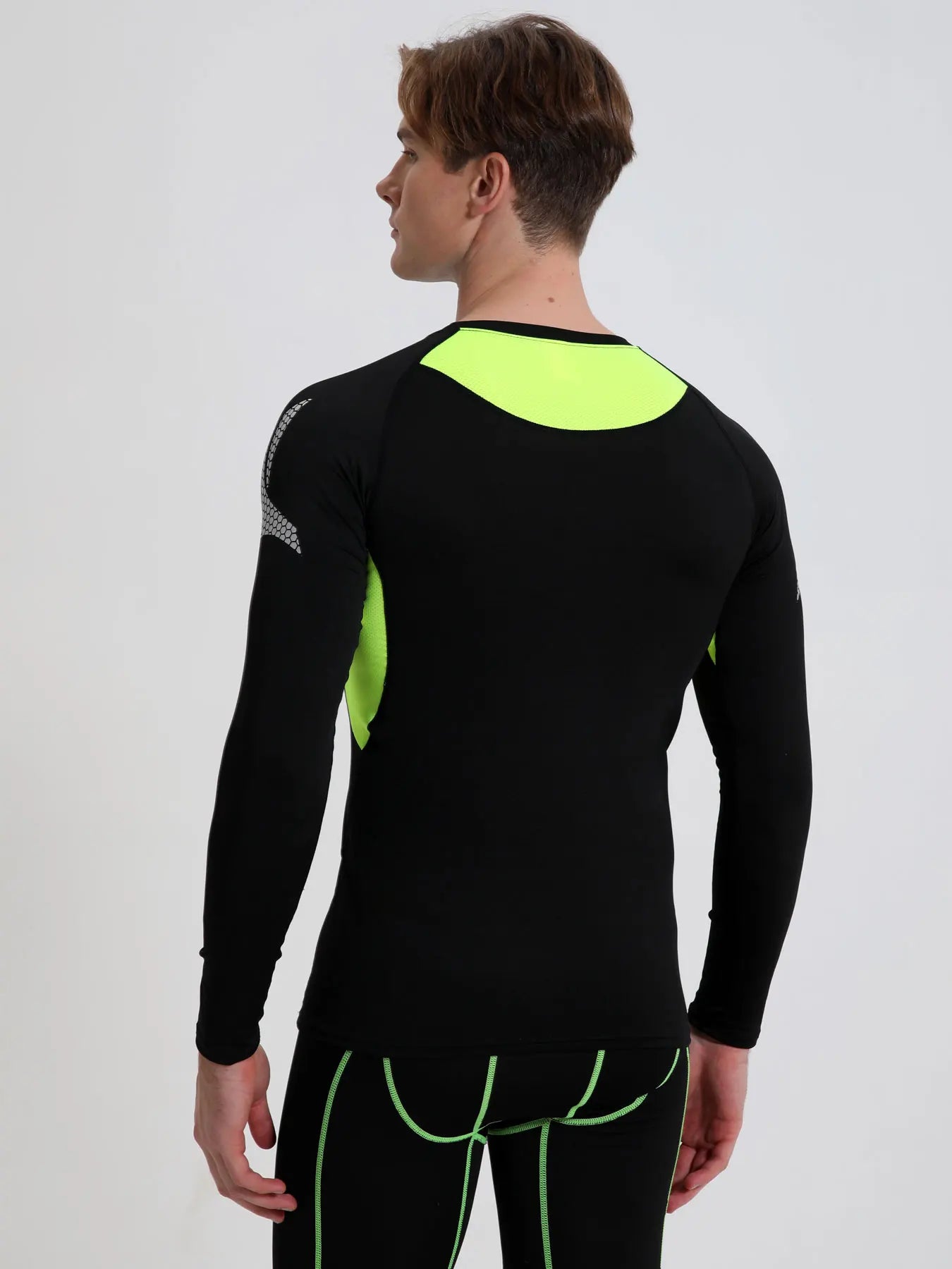 Quick-Dry Compression Fitness Shirt – Muscle-Fit Long Sleeve